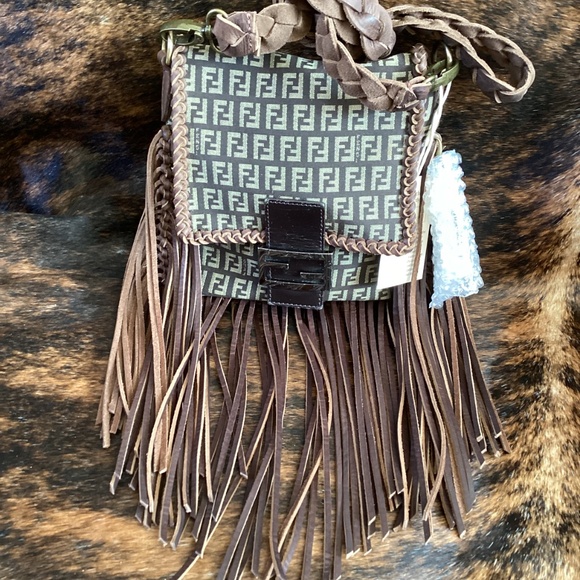 Authentic Fendi Vintage Boho Bags Revamped Chocolate Fringe Crossbody Handbag - Picture 2 of 10